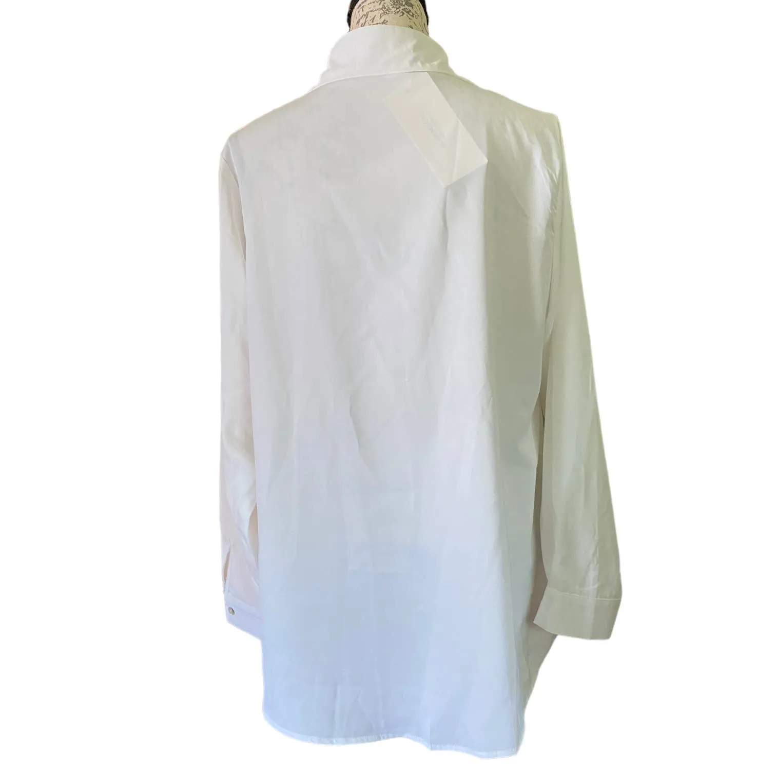 Bloomchic Plus Size White Long Sleeve Collared Shirt Size 18/20