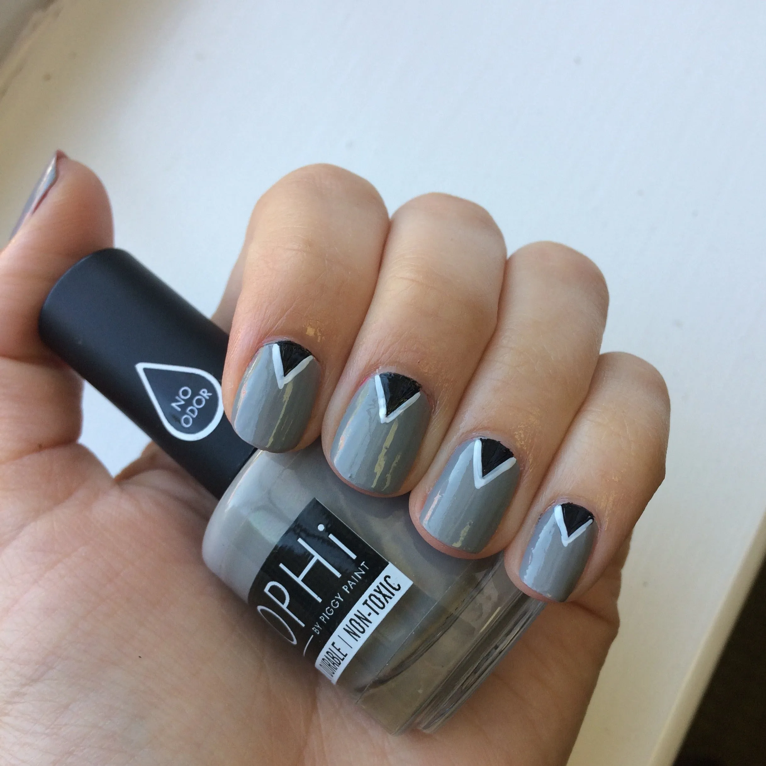 Eiffel of Love - Light Grey